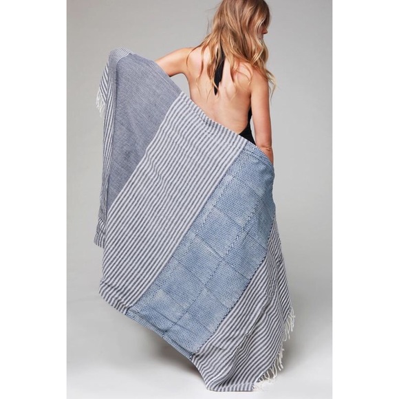 Other - 🎉HP🎉 Woven Fringe Tassel Blanket Throw Decor
